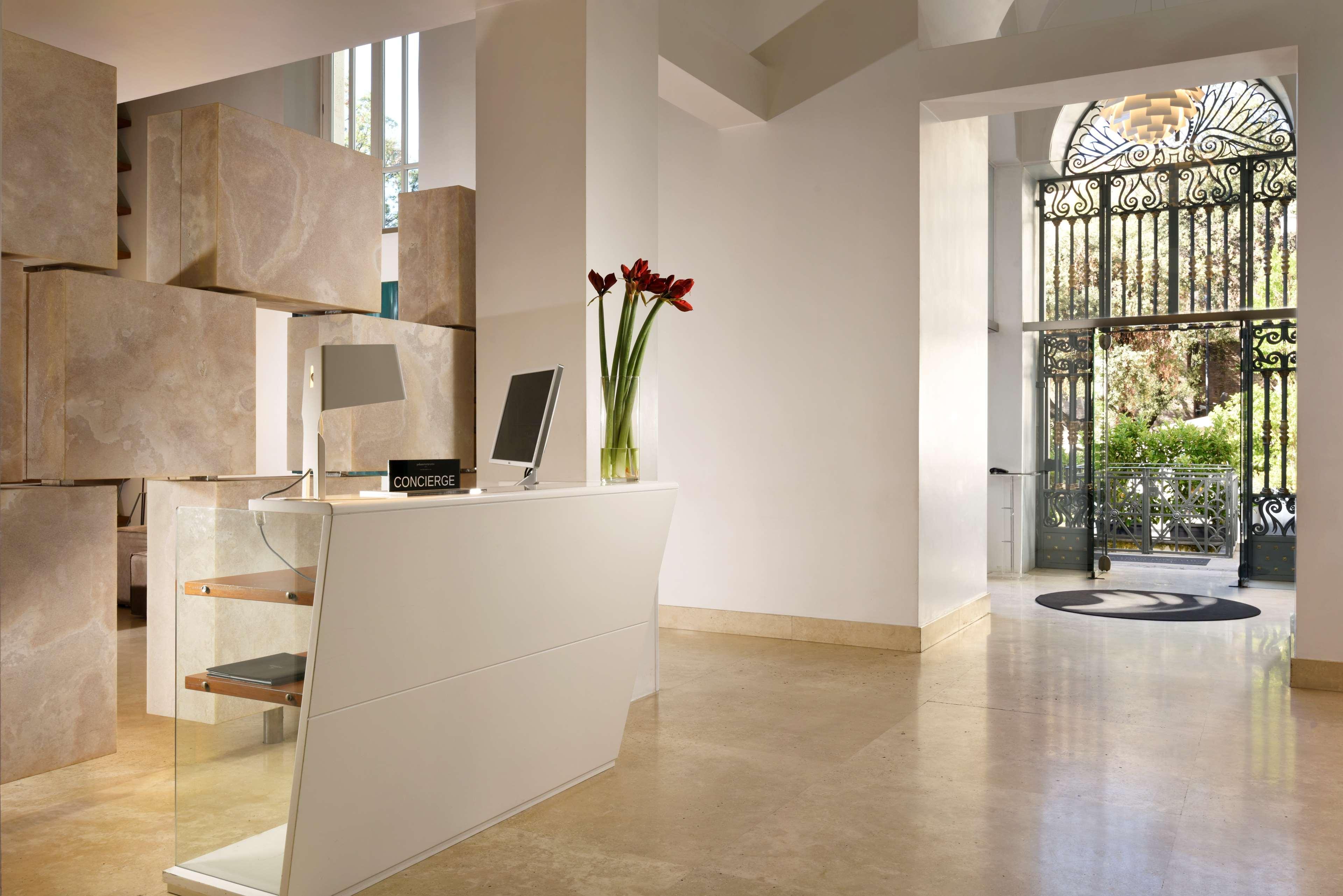 Palazzo Montemartini Rome, A Radisson Collection Hotel Bagian luar foto The lobby of the hotel