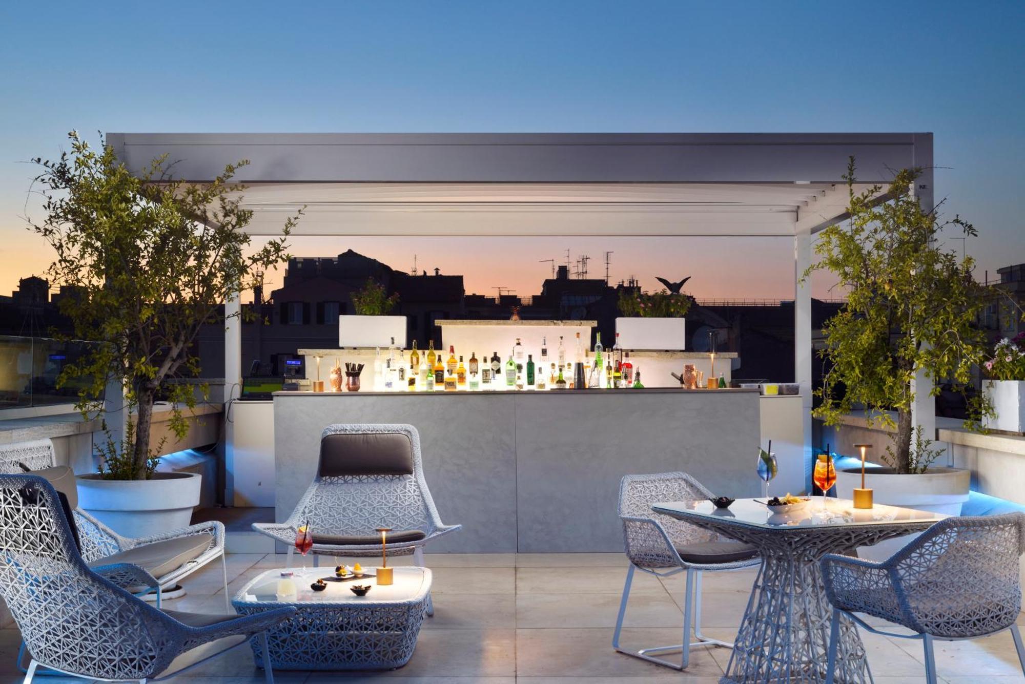 Palazzo Montemartini Rome, A Radisson Collection Hotel Bagian luar foto Skyline Bar