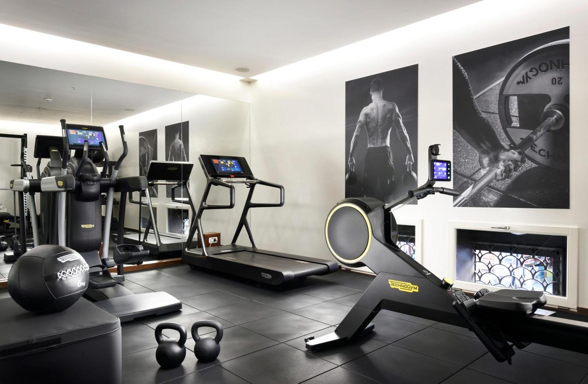 Palazzo Montemartini Rome, A Radisson Collection Hotel Bagian luar foto The gym at The Ivy Collection
