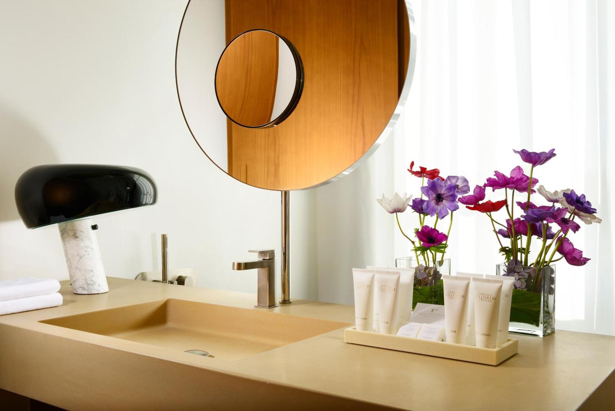 Palazzo Montemartini Rome, A Radisson Collection Hotel Ruang foto Bathroom