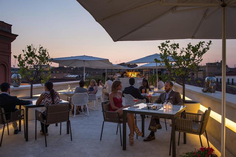 Palazzo Montemartini Rome, A Radisson Collection Hotel Bagian luar foto The Sky Bar