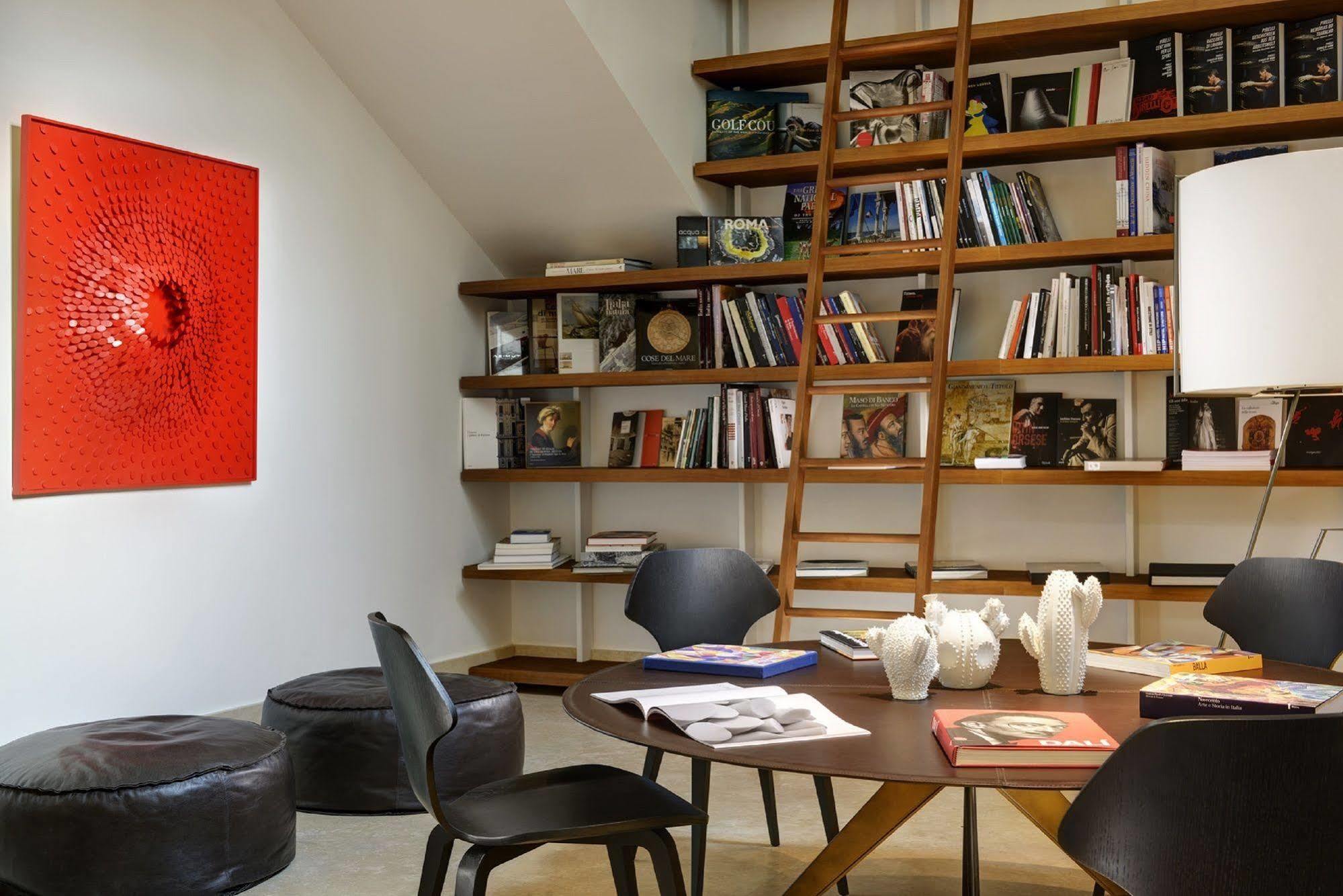 Palazzo Montemartini Rome, A Radisson Collection Hotel Bagian luar foto The library of the museum