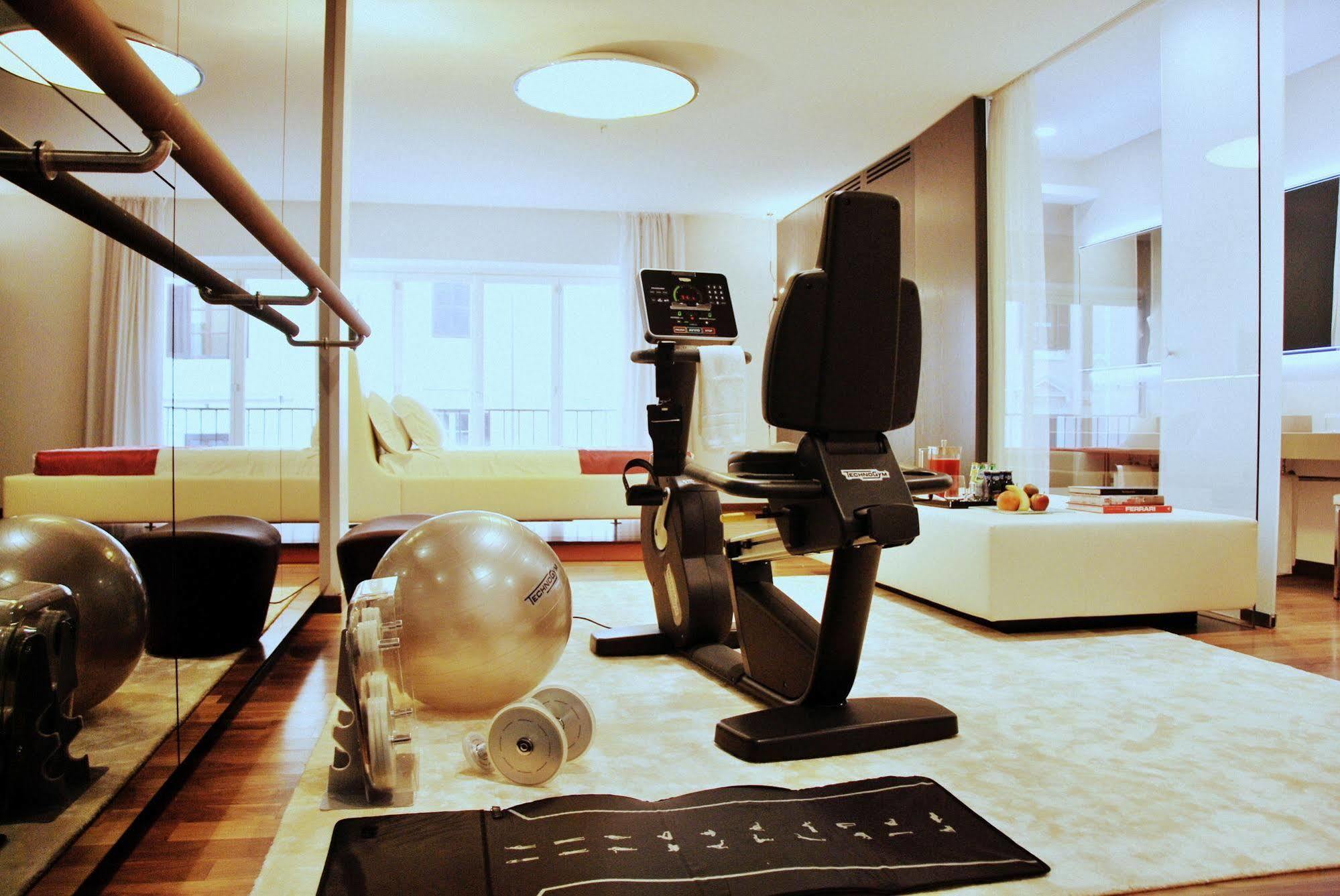 Palazzo Montemartini Rome, A Radisson Collection Hotel Bagian luar foto A home gym